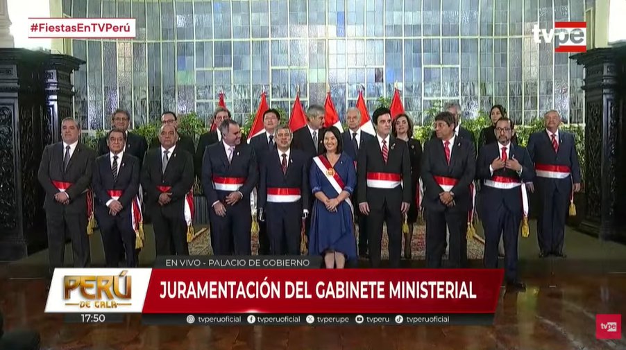giotorrespe's tweet photo. 🚨 #LOÚLTIMO | De los integrantes del primer Gabinete Ministerial de Keiko Fujimori, solo dos son mujeres. Estarán al frente de los ministerios de Desarrollo e Inclusión Social y de la Mujer y Poblaciones Vulnerables. https://t.co/hZpkkpV4vm
