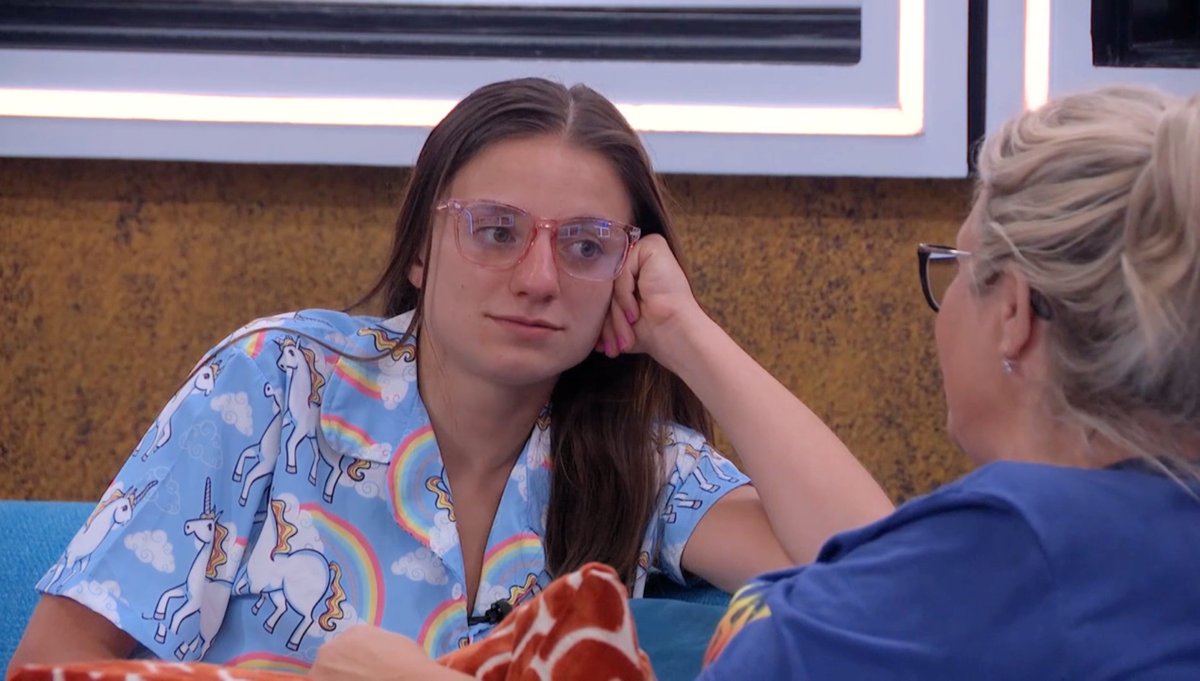 89razorskate20's tweet photo. ⏳WEEK 3, REPOST &amp; LIKE If You’re Team MALLORY! #BB28 https://t.co/UkVtYNXQ1P