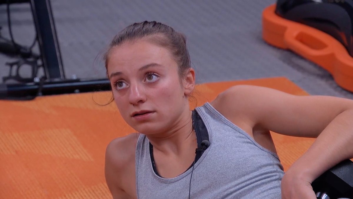89razorskate20's tweet photo. ⏳WEEK 3, REPOST &amp; LIKE If You’re Team MALLORY! #BB28 https://t.co/UkVtYNXQ1P