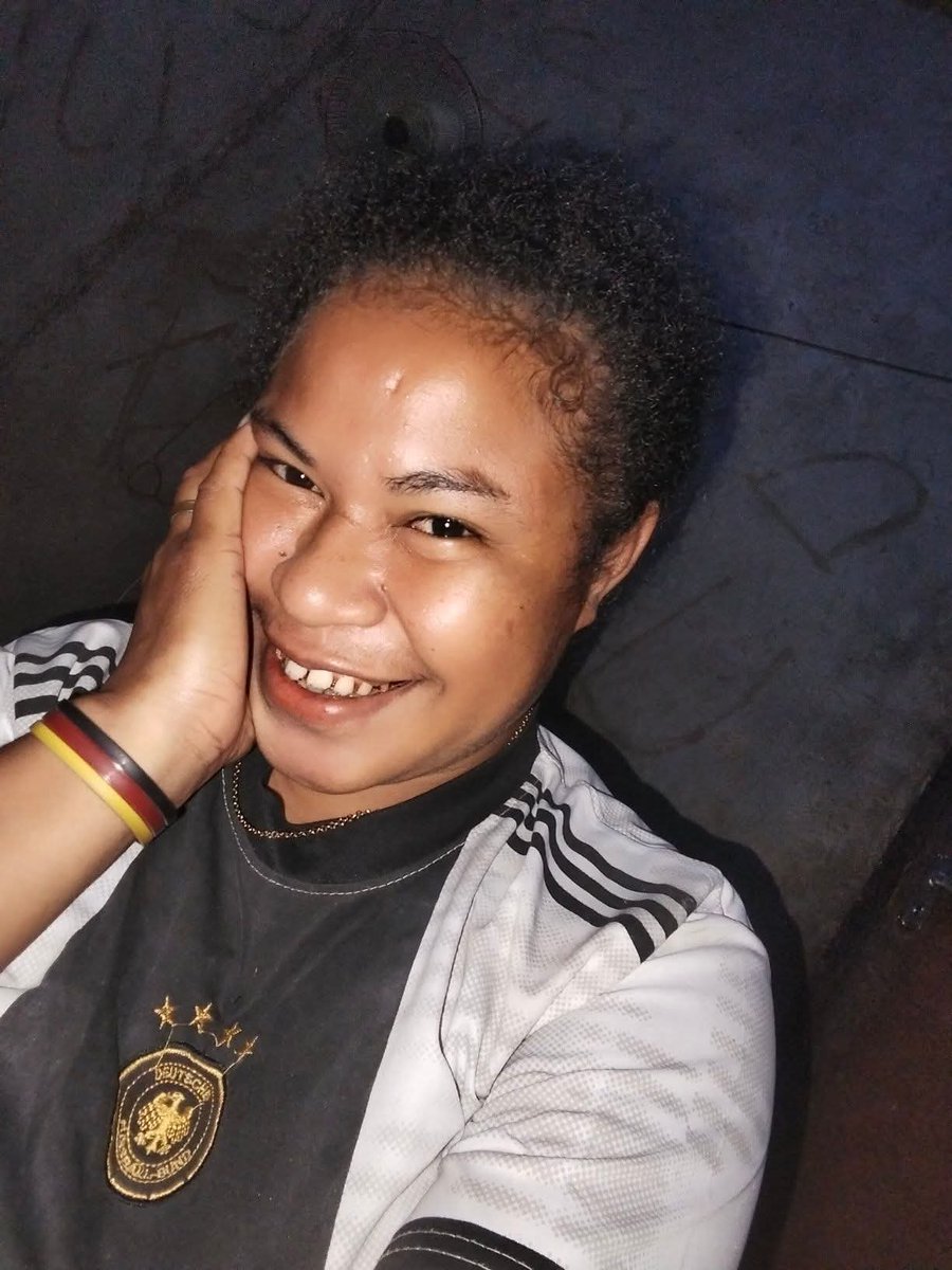 InsosB90021's tweet photo. Bia besar kotor Selly AW https://t.co/6u4Kalr0kp