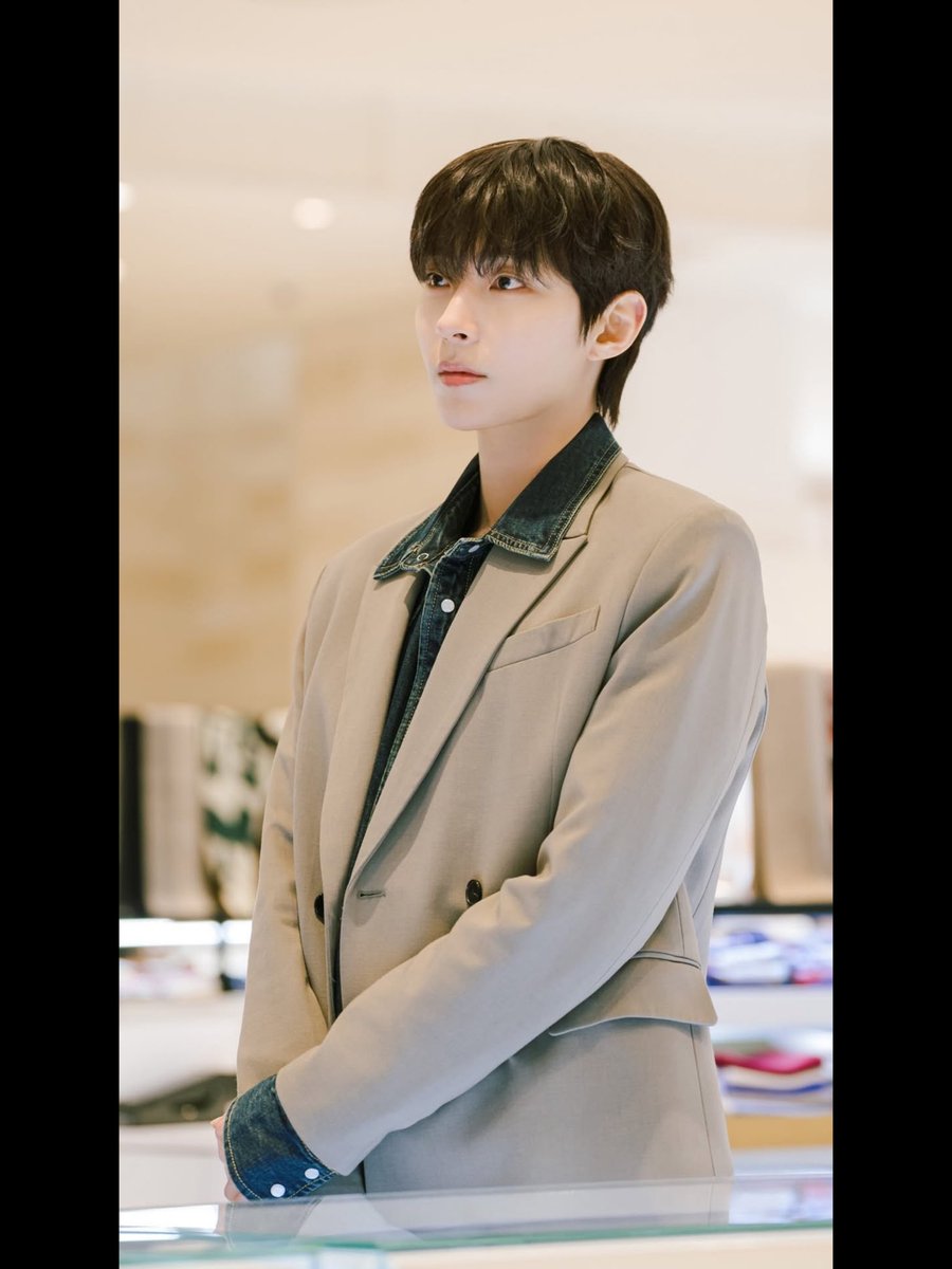 teamhwanginyoup's tweet photo. #UmSonhoAteVoce #DreamToYou #그대에게드림 #HwangInYoup #황인업 https://t.co/FR7EUaR4EF