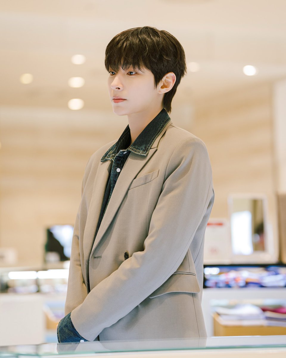 teamhwanginyoup's tweet photo. #UmSonhoAteVoce #DreamToYou #그대에게드림 #HwangInYoup #황인업 https://t.co/FR7EUaR4EF