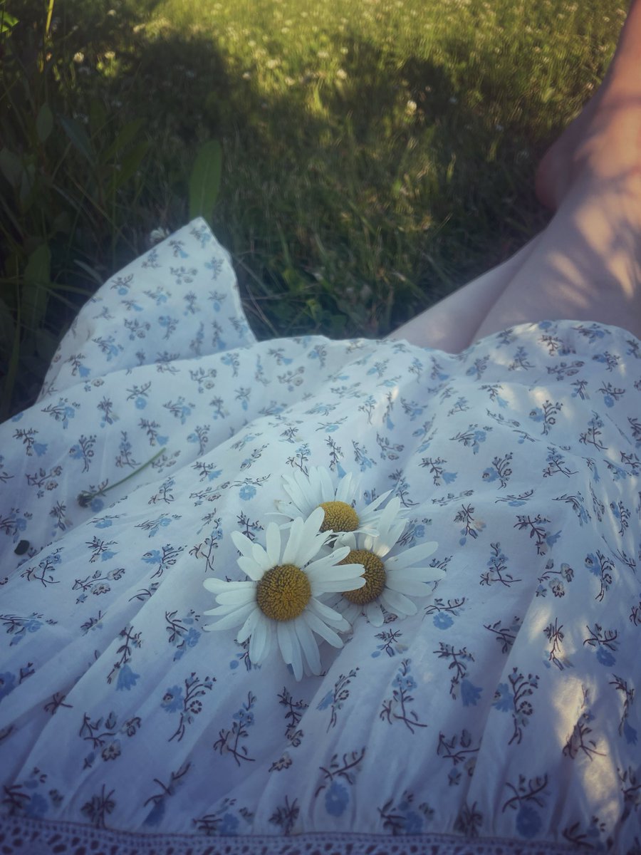 Mabelleeloves's tweet photo. Posted my first video😊 

https://t.co/Yas4gfd0sF

#outside#funinthesun#onlyfans#fingering https://t.co/5xtM6nVIAE