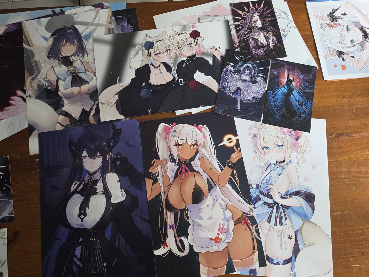 ThisTreeSucks's tweet photo. met so many amazing people for my first time down at OffKai! Here's what i was able to grab from the amazing artist that support this space.
#OffkaiGen5Haul https://t.co/IPhu4VYPRQ