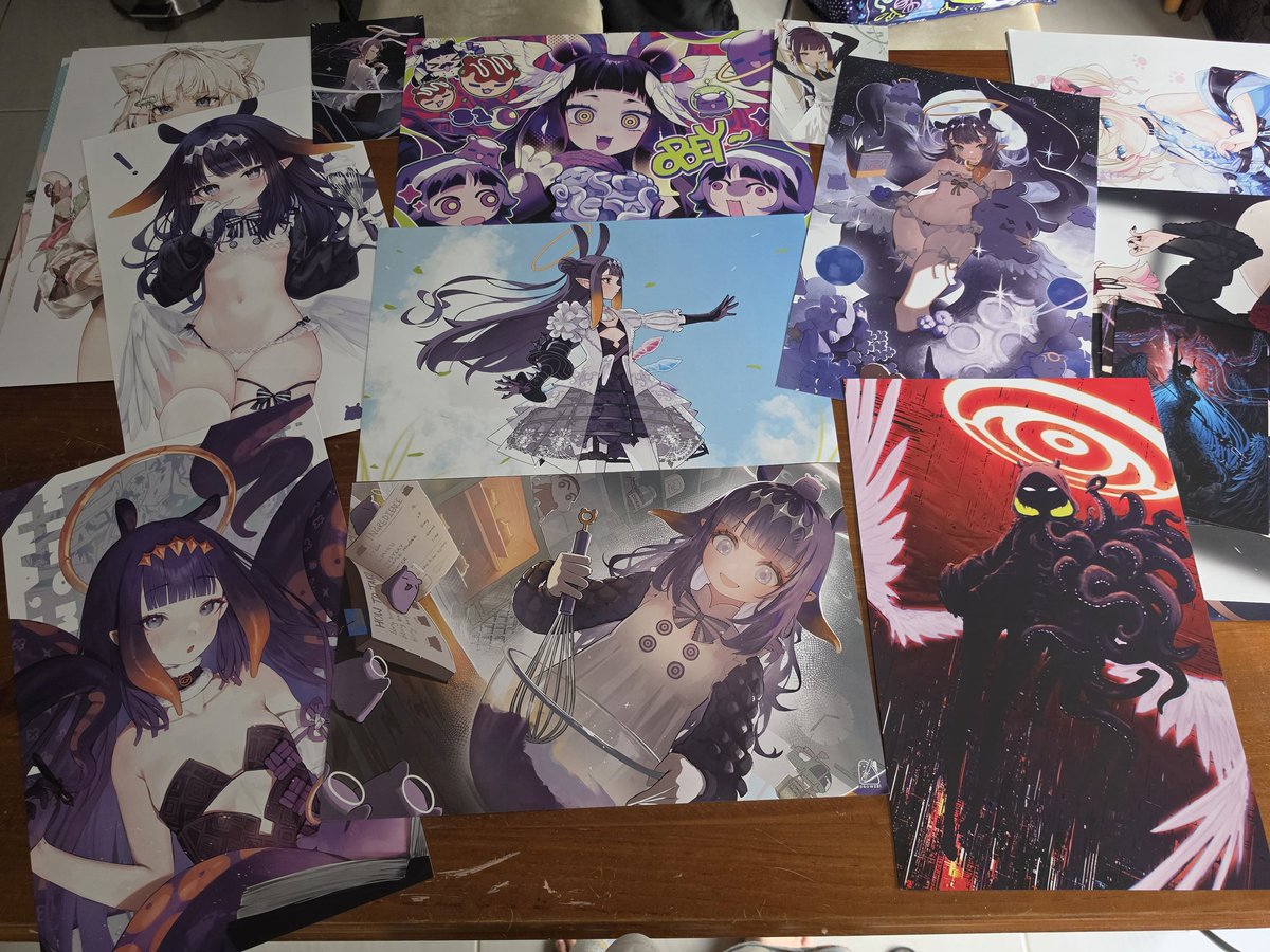 ThisTreeSucks's tweet photo. met so many amazing people for my first time down at OffKai! Here's what i was able to grab from the amazing artist that support this space.
#OffkaiGen5Haul https://t.co/IPhu4VYPRQ