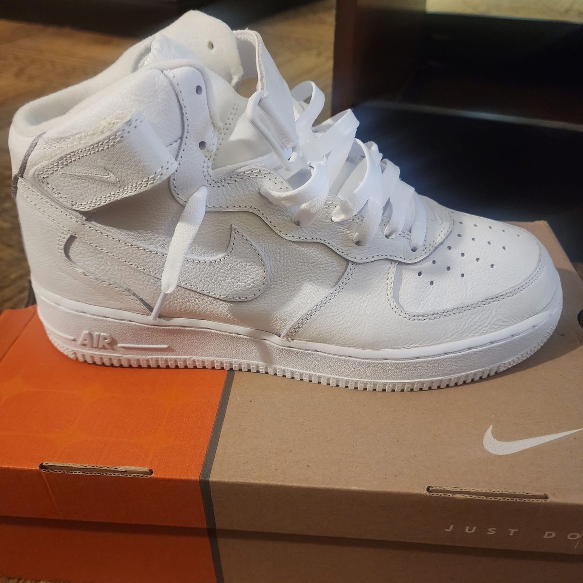 2KAANGELS's tweet photo. lookin at these &amp; im like damn who made niggas think they need chrome chanel &amp; rick to get fly… https://t.co/vB7w8kAZHv