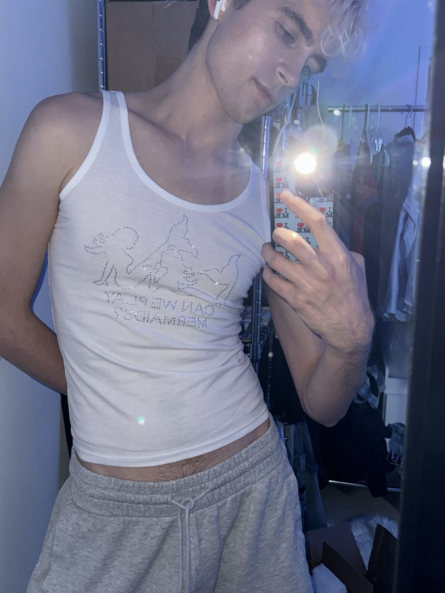 lilmsentimental's tweet photo. made more mermaids tanks yay https://t.co/FplUKMxhpb