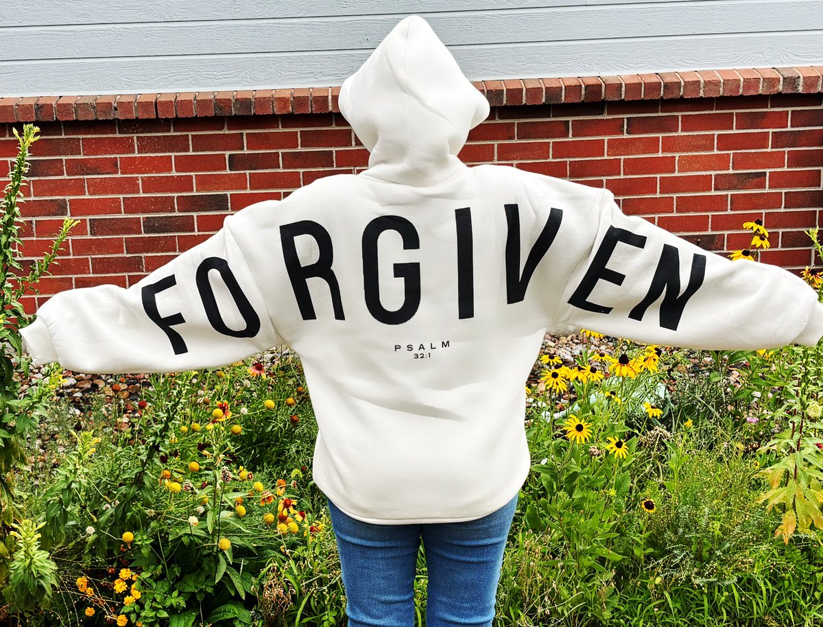 Diana99's tweet photo. Got my new hoodie from GLO!! 

Psalms 32:1 "Blessed is the one whose transgressions are forgiven, whose sins are covered." https://t.co/RAUNGzyb3J