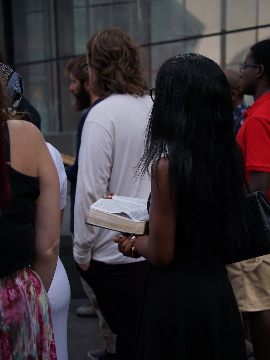 utdMaggie's tweet photo. Christian Gen zs carrying their Bibles and not afraid to read them in public https://t.co/nbXjNNbZa8
