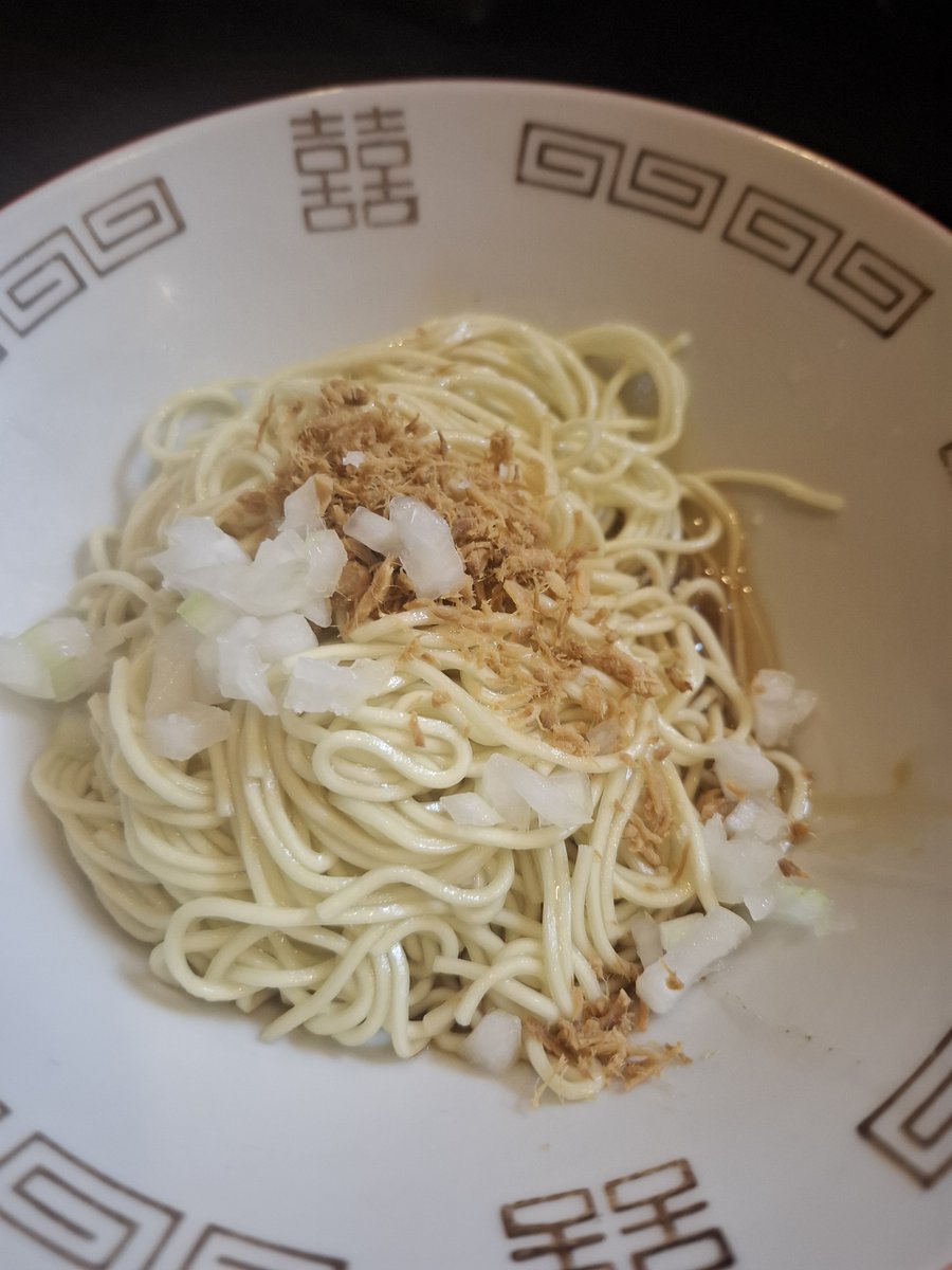 triumph_tami's tweet photo. 中華ソバ伊吹　豚骨魚介　やまぶき味玉和え玉

めちゃくちゃ( ﾟДﾟ)ｳﾏｰ‼️
節の香り良く煮干の旨味最高😃⤴️⤴️
濃厚でウマウマ
和え玉でつけ麺風も最高でした‼️
今日も食べれて超幸せですm(__)m https://t.co/faSfbNDgQ7