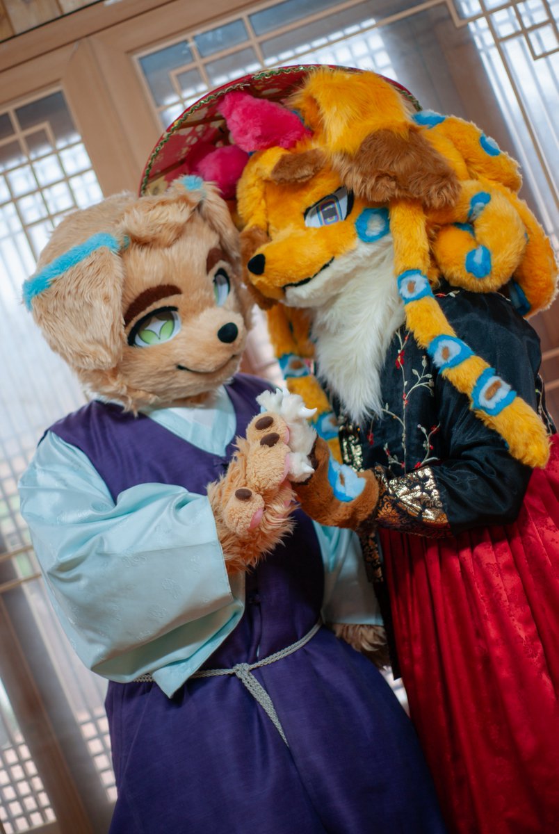 SK2i_PO's tweet photo. 서방님이 또 보고싶어요~ 🥲
📷 : @horung0616 

#FursuitEveryday #Fursuit https://t.co/mf8B3AdNeK