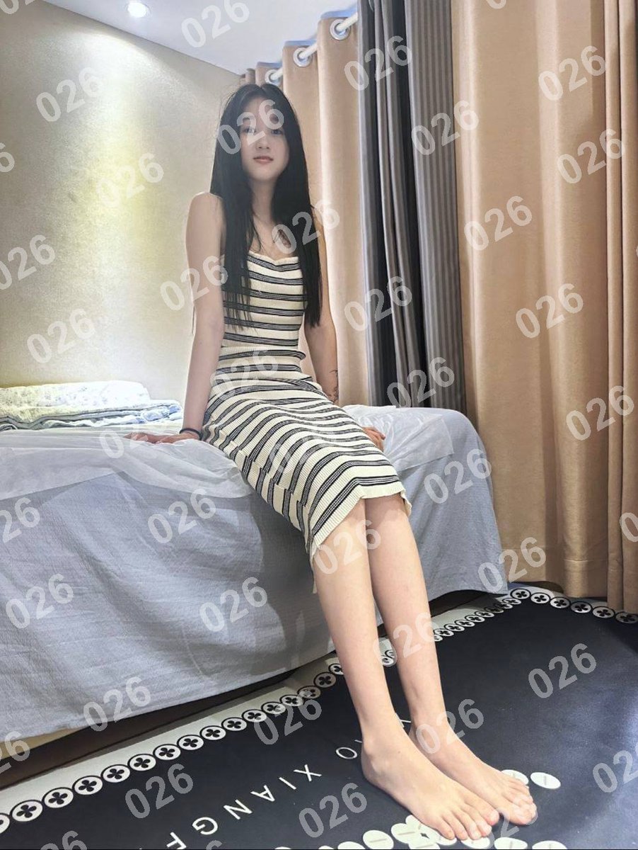Meetonearth's tweet photo. 👉助理@hyum74
久久连妹子白嫖勿扰
看上了请截图妹子便客服快速安排
#上海
一城一夜一滋味，见食见人见江湖。
上海市徐汇区上海数字文旅中心北广场
#上海 https://t.co/dKyjKqHPyr