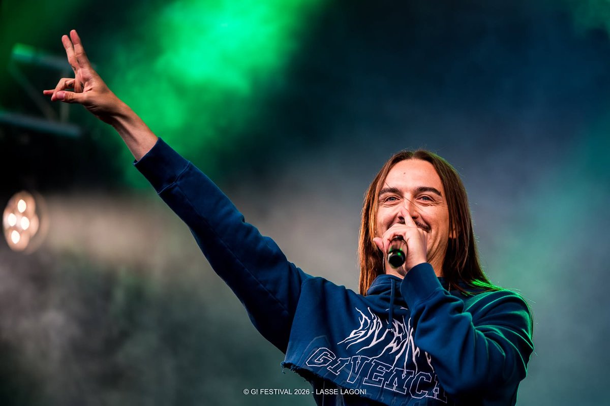 Lu_Marandes's tweet photo. Também no dia 18/07, Tommy Cash (🇪🇪 Estônia 2025) foi uma das atrações do G! Festival, nas Ilhas Faroé https://t.co/eKnafwR7JA