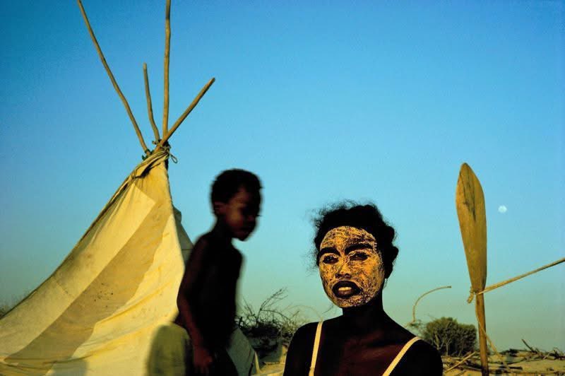 aseelswaid9's tweet photo. Madagascar, Pascal Maitre 1995 https://t.co/vzo9MErjtu