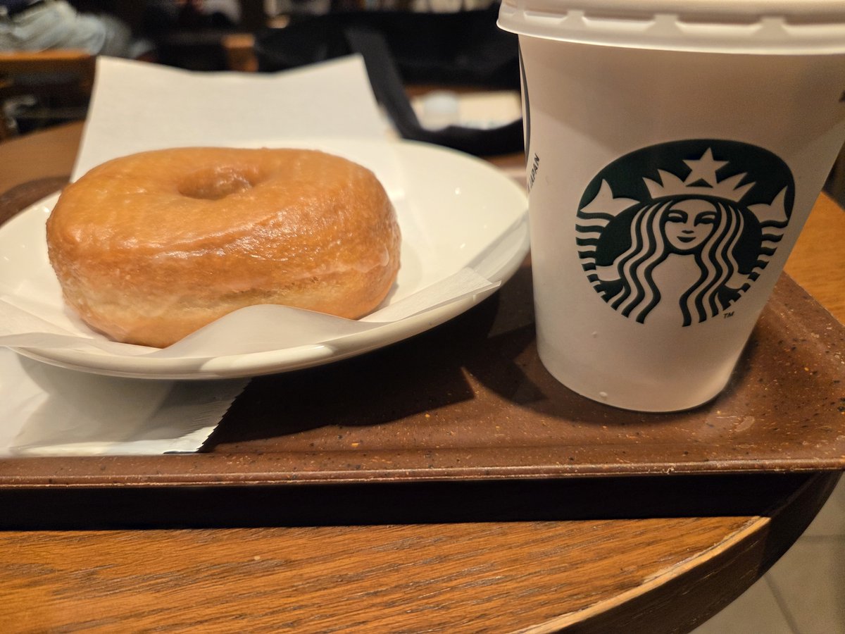 blue110728's tweet photo. 朝ごはん買い忘れてて、こちらで https://t.co/dBqXVcECWm