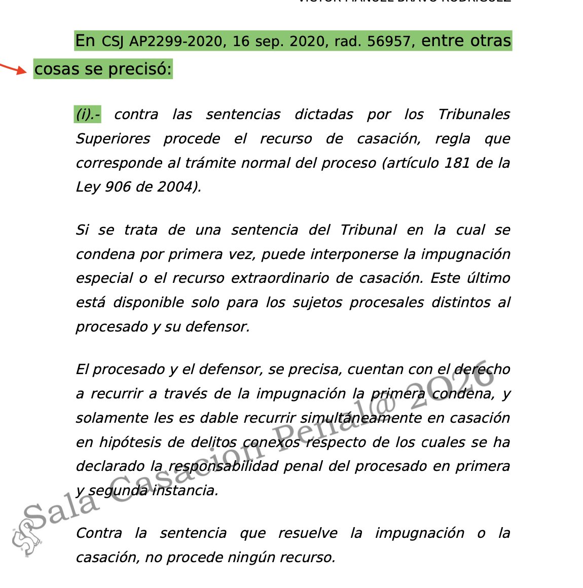 luisjimenezro's tweet photo. La Sala de Casación Penal recuerda cuándo procede la impugnación especial, cuándo debe acudirse al recurso extraordinario de casación y en qué eventos ambos mecanismos pueden concurrir respecto de un mismo sujeto procesal: el acusado.

Cuando una persona es condenada por primera vez en segunda instancia, no puede escoger entre la impugnación especial y el recurso extraordinario de casación. Frente a esa primera condena, el mecanismo procedente es la impugnación especial.

Sin embargo, cuando se juzgan delitos conexos y el tribunal confirma la condena por uno de ellos, pero revoca la absolución y condena por primera vez respecto de otro, pueden concurrir simultáneamente ambos mecanismos de impugnación.

Veamos un ejemplo.

Una persona es acusada por los delitos de fraude procesal y estafa. En primera instancia es absuelta por estafa y condenada por fraude procesal.

Al resolver el recurso de apelación, el tribunal revoca la absolución por el delito de estafa y profiere, respecto de esa conducta, una primera condena. Frente a esta decisión procede la impugnación especial.

En cuanto al fraude procesal, el tribunal confirma la condena impuesta en primera instancia. Como no se trata de una primera condena proferida en segunda instancia, el mecanismo procedente es el recurso extraordinario de casación.

En un mismo acusado concurren, entonces, la impugnación especial respecto de la condena por estafa y el recurso extraordinario de casación frente a la condena por fraude procesal.

Referencia: CSJ, Sala de Casación Penal, SP640-2026, rad. 60734, 1.º de julio de 2026, M. P. Gerardo Barbosa Castillo.