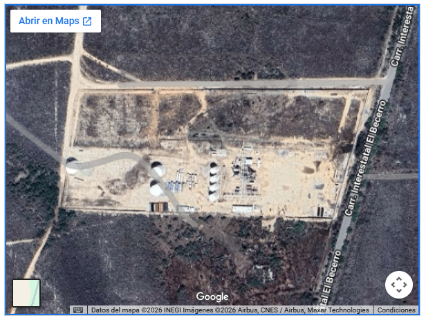 GuacamayanLeaks's tweet photo. La refineria clandestina que "encontró" la @FGRMexico esta a menos de 2KM de una instalación de la @GN_MEXICO_ 

Es imposible que @lopezobrador_ y @Claudiashein no supieran de su existencia, o son muy ineptos o son complices.

¿Tú que opinas?

https://t.co/nOtRcg3z6z https://t.co/A6W5fLgJVr