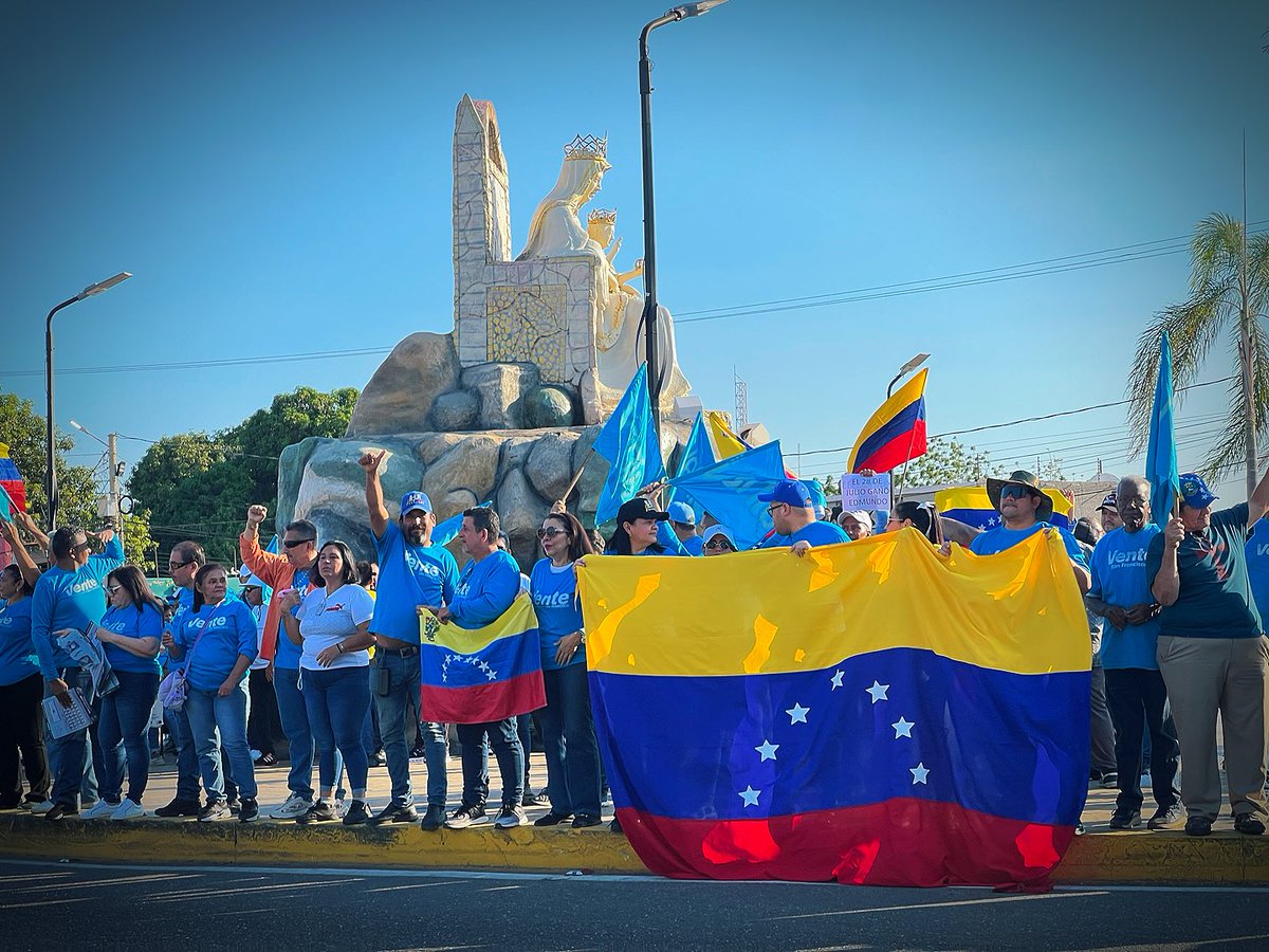 VenteSFCO's tweet photo. ¡La Venezuela que soñamos la levantaremos con nuestras propias manos! 🇻🇪

El #28J demostramos coraje y un amor profundo por el país. Junto a nuestra líder @MariaCorinaYa y el pdte. electo @EdmundoGU, recordamos una hazaña inolvidable. 💪🏼

#ConNuestrasPropiasManos
#HastaElFinal https://t.co/sKsGBNZpWv