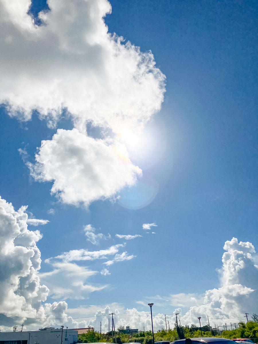 prinpon_ops's tweet photo. おはポン🌺
今朝の #沖縄県 #名護市 は晴れ☀️
今日は #アマチュア無線の日
遠くへ想いを届ける日
伝える力を大切にしたいです✨
ちゅーんゆたしく！（今日もよろしく）

#企業公式が朝の挨拶を言い合う
#企業公式が毎朝地元の天気を言い合う
#企業公式相互フォロー #イマソラ https://t.co/oTB9JQAKdd