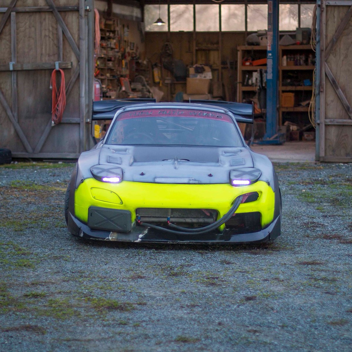 retro_shiftt's tweet photo. Mazda RX-7 Cyberpunk https://t.co/zhQriWCu3t