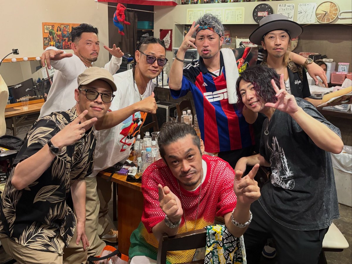 thespeaker_info's tweet photo. UNITYBASHありがとうございました🙌
スピーカーズタオルGETしてくれてる人も少しずつ増えてきててステージから見えてます☺️みんな感謝🤝 https://t.co/diSEnKgOxe