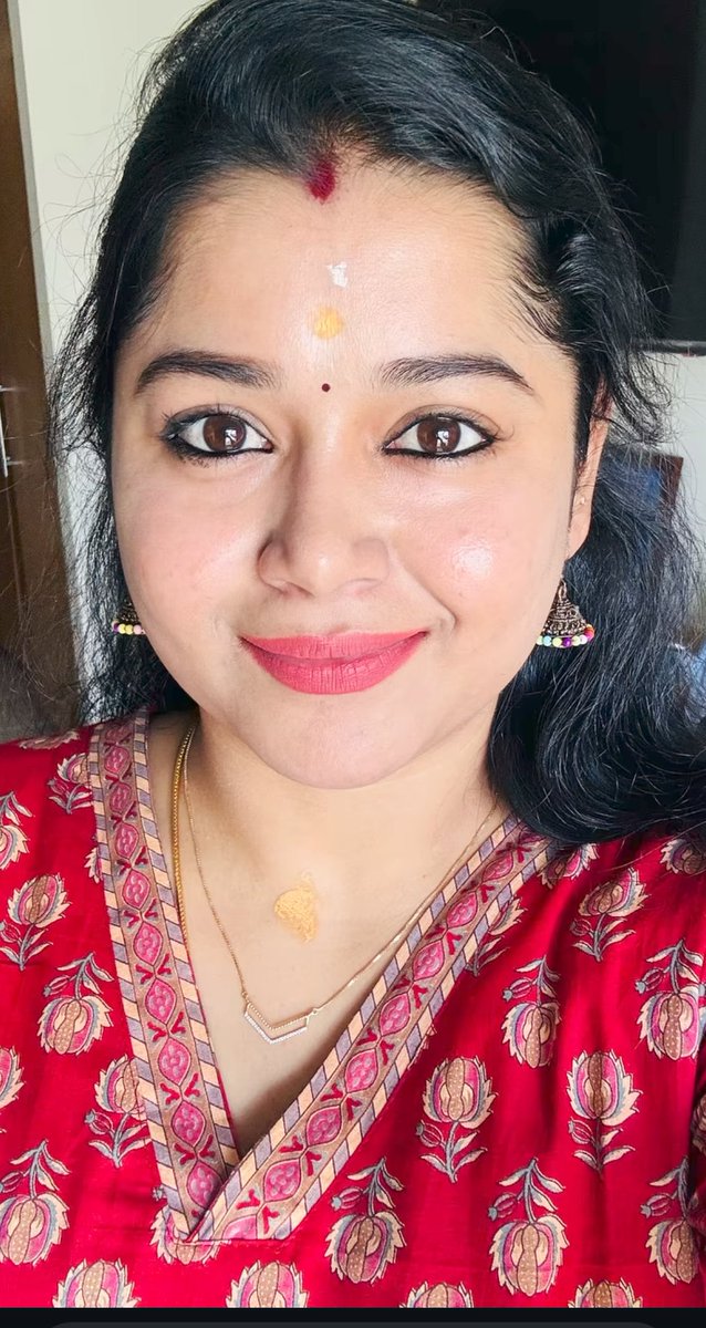 keerthi_ba44516's tweet photo. Chlm kannalay mood ethura lips sappi uriyanum udambu semmya vachi eruka molai nipple sappi 🍼 kudichutey taste panna assai eruku https://t.co/glOfp1dx9v
