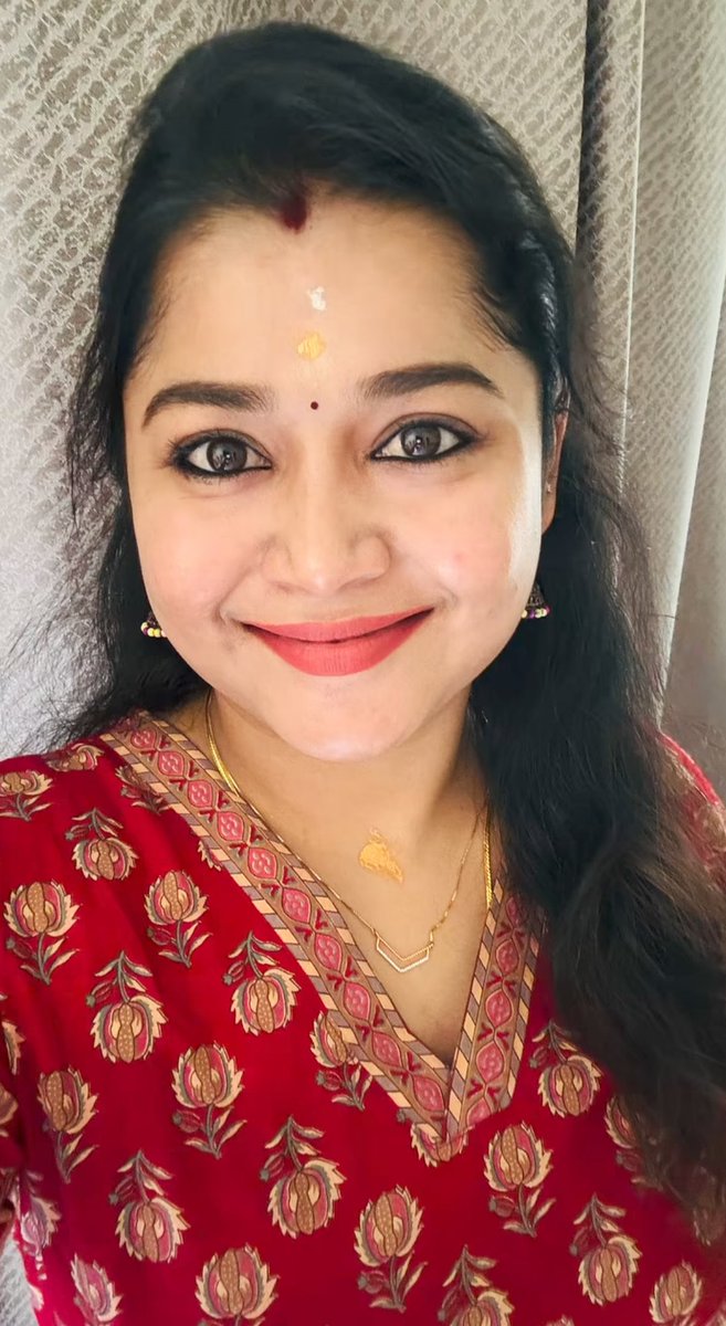 keerthi_ba44516's tweet photo. Chlm kannalay mood ethura lips sappi uriyanum udambu semmya vachi eruka molai nipple sappi 🍼 kudichutey taste panna assai eruku https://t.co/glOfp1dx9v