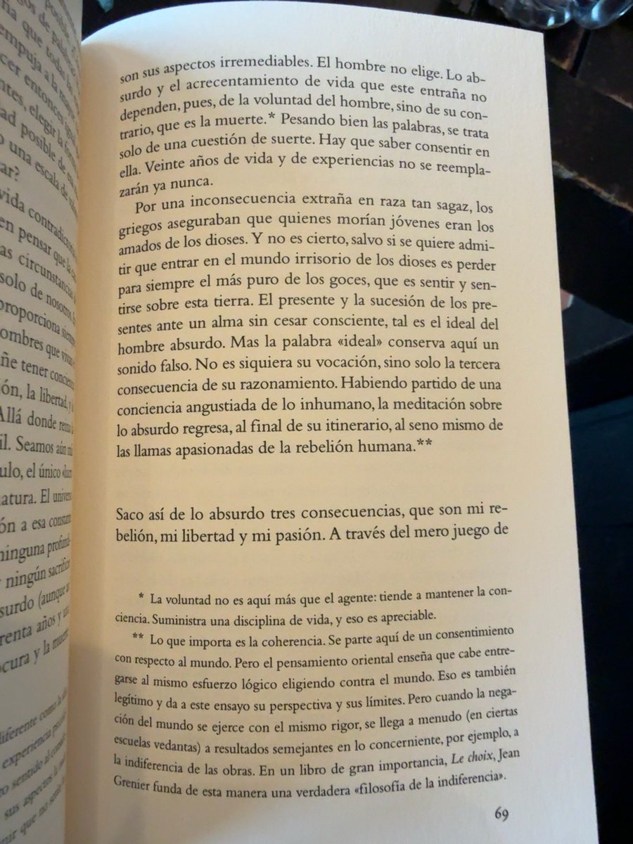 dalaila_ma's tweet photo. Esto y un calimocho 🖤 https://t.co/OcAE1PIEQD