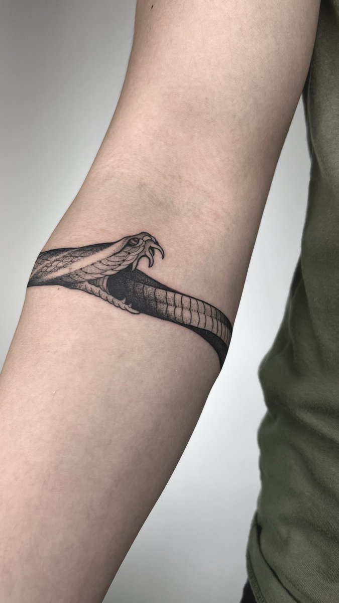 YourUnholyOwner's tweet photo. i have a tattoo idea. 

send so i can get it asap💋 https://t.co/zRJ4r4Um7P