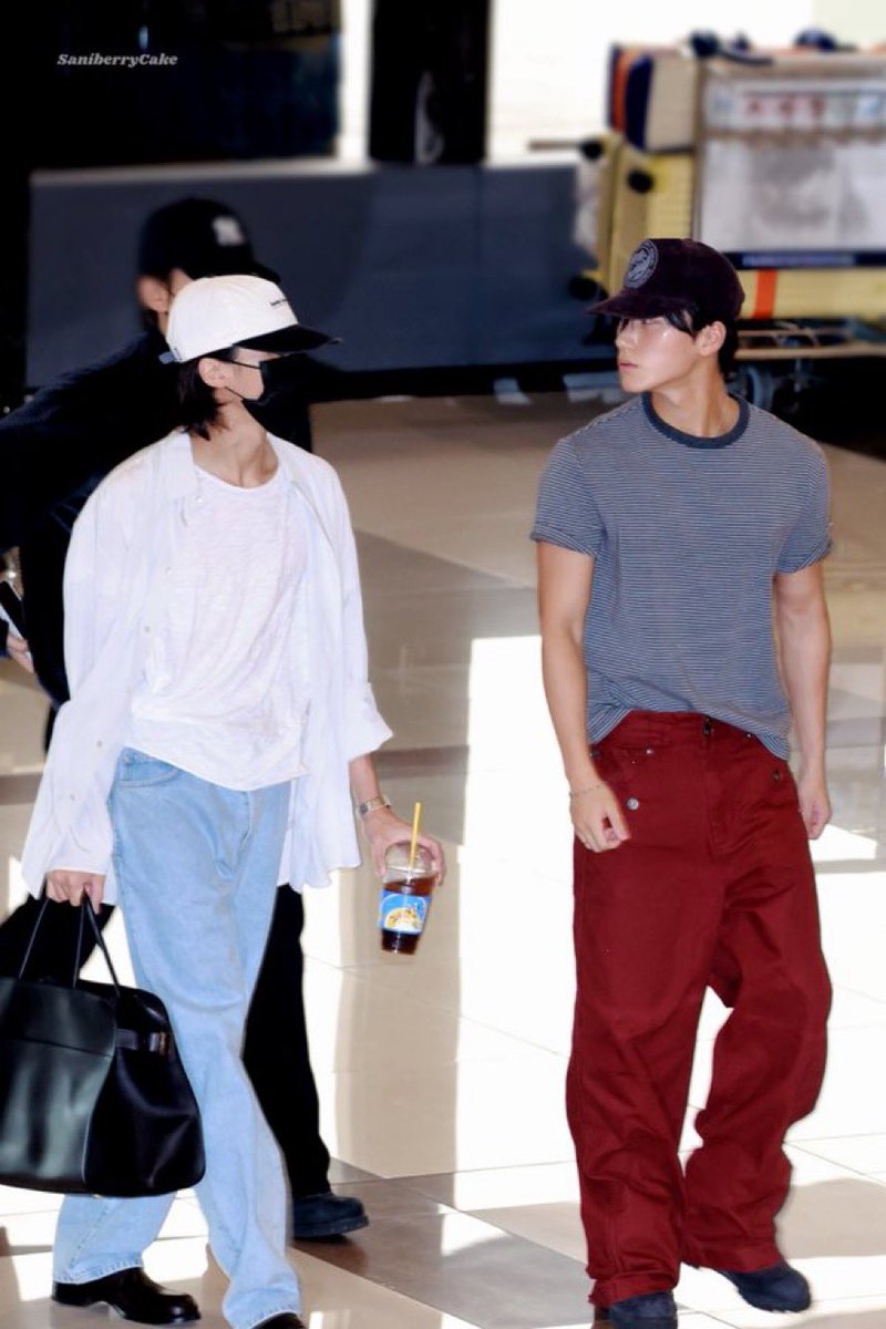 wsnserenity's tweet photo. last couple days we have gotten: 
- San slipping saying couple tattoo then catching himself 🤭🤭
- making sure we have seen the CH bracelet 
- Wooyoung imitating San in the mirror 
- it being said they are always together 💜

They are TRYING to be subtle 😏

#woosan #우산 https://t.co/iGWn9A5f0F