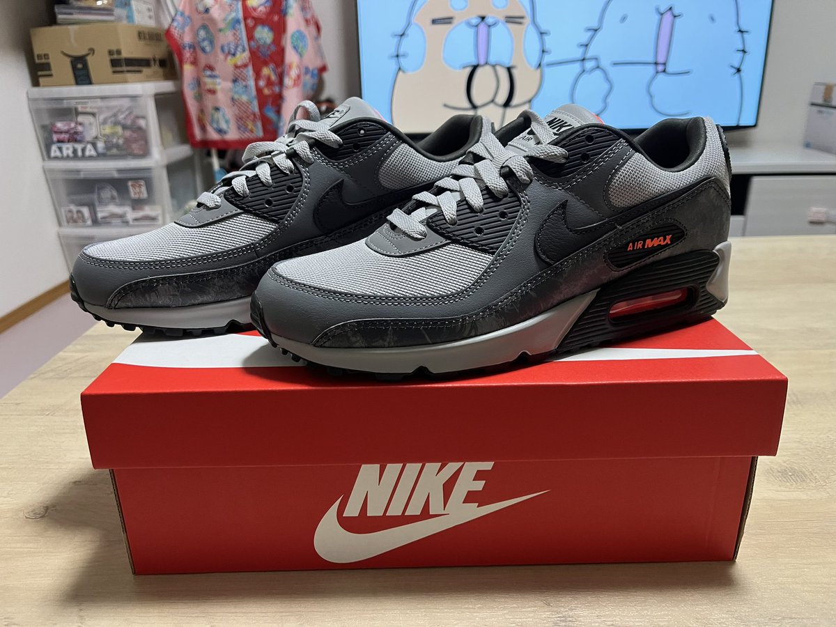 NANASEMARU_SWDC's tweet photo. おにゅーシューズ🌝
ハイカットだらけなので新たに最新モデルのローカットを🌝🌝 https://t.co/OEEdmkbPBq