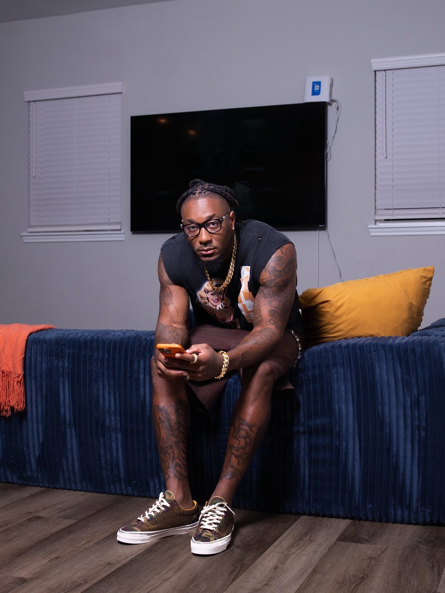 JCope1era's tweet photo. How high you can go I say “I’m chosen ain’t got no ceiling” 🦥 https://t.co/vtPcYVhVz1