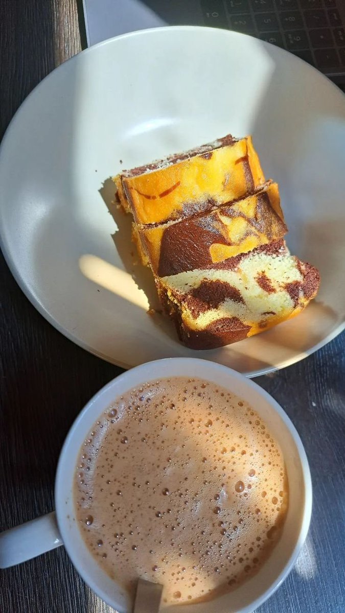 amanaja00's tweet photo. Ngeteh atau ngopi? https://t.co/tozhlRXYxh