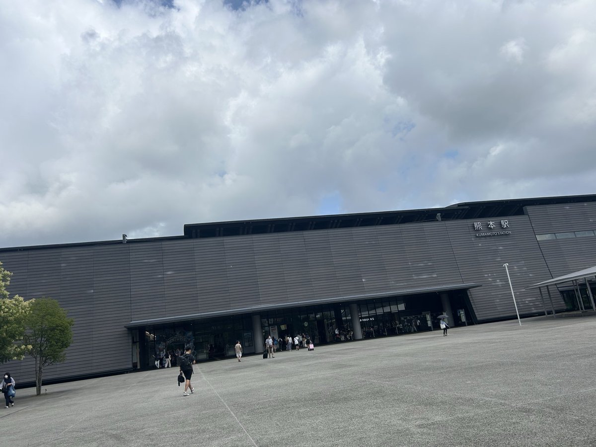 xiang___25's tweet photo. 1週間前に初めて熊本に行ってすっごく良くて、九州で住むなら熊本！と思うくらい好きになった😌自然も豊かで人も優しくて街も2016年の地震から復興で建物もきれいだったり。10年でまたこんな規模の地震が来るなんて…胸が痛む🥲熊本が大好きになったので、なにかできることがあればしたい🥲 https://t.co/f7n4Uh5dnP