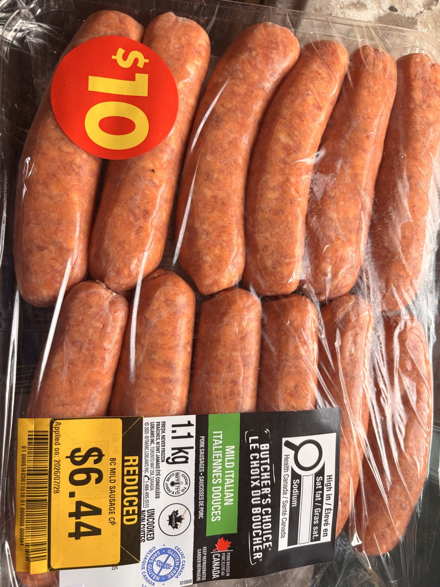 RascaICat's tweet photo. @CP24 Remember the public backlash  @LoblawsON for < clearance item cost from   50% to 30%, then adjusted back? It's been back to 30% for awhile. And @nofrillsCA has weird stickers that is a distraction. Better than 30% today but, tomorrow? You need to math. https://t.co/uuq6De2HNQ