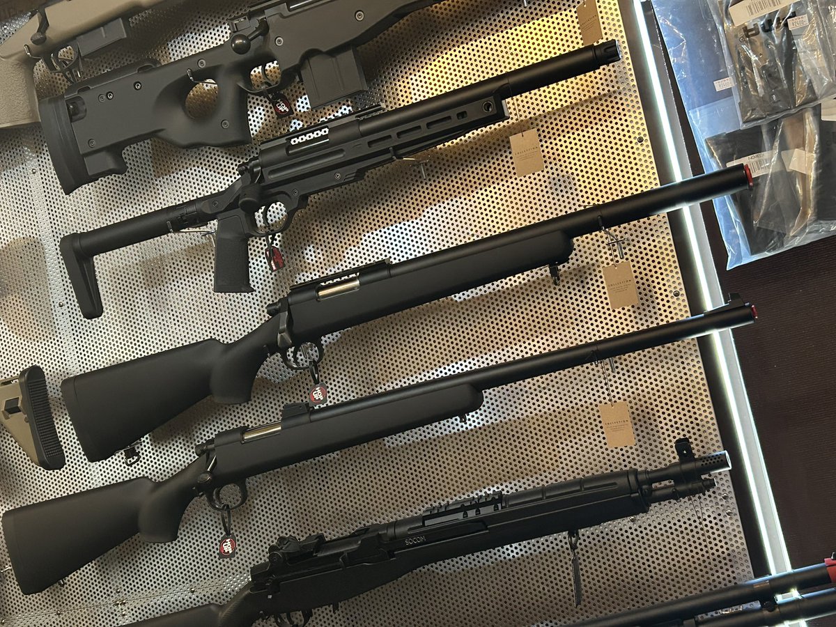 inugami0128's tweet photo. 入荷してすぐに嫁ぎ先が決まった
VSR-10 プロスナ&G-スペック✨️
そしてまたすぐに入荷してます!!😆
長物が並んでる様が良い感じ✨️
エアーコッキングでパワーソース要らず!
的当てにも最高です!👍⟡.·
#VSR #スナイパーライフル
https://t.co/WHrkdFCUgi https://t.co/rP4yk8VMjF