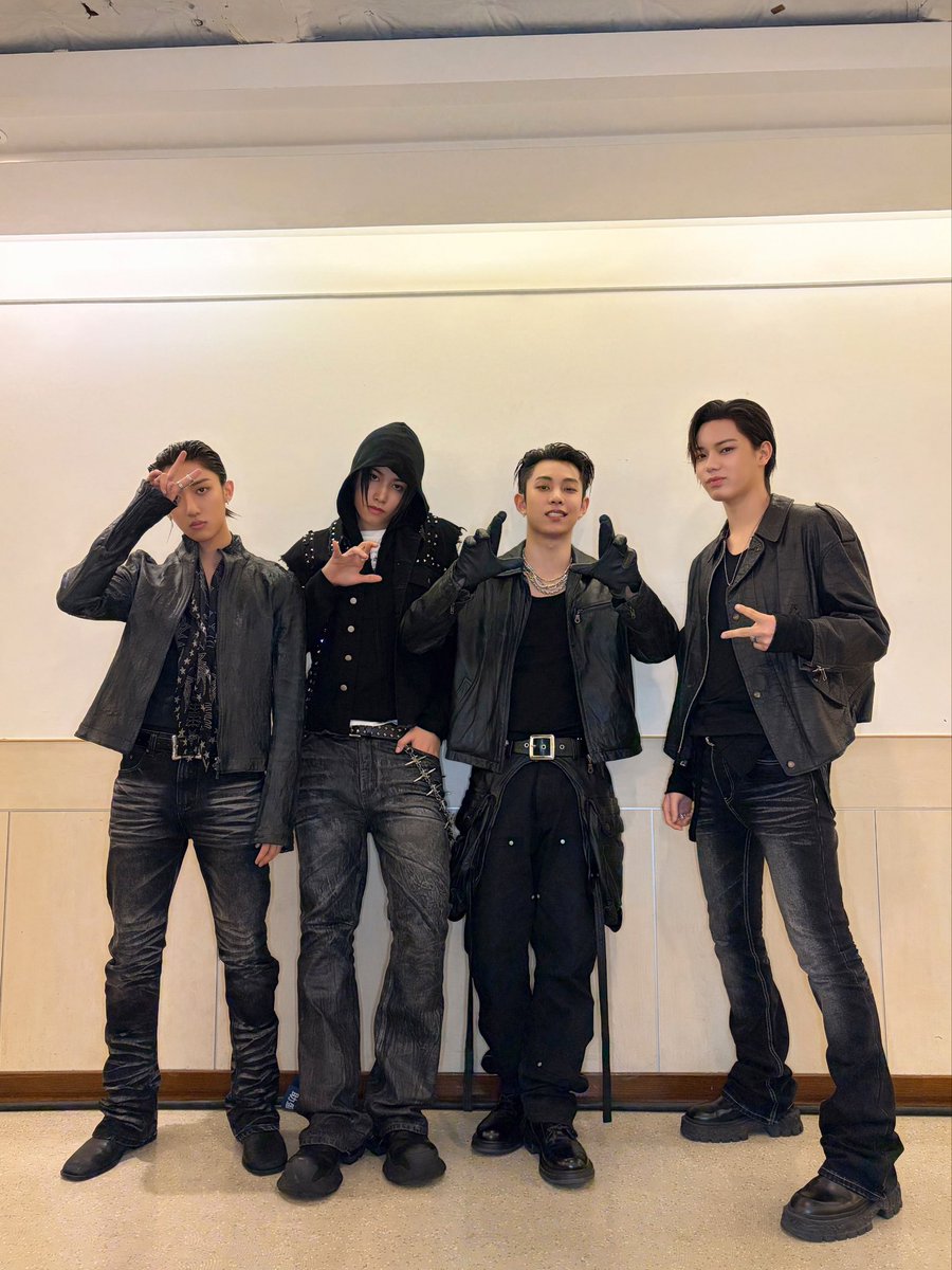 kqmryul's tweet photo. The event brought together artists from across Asia and gave us an opportunity to create another unforgettable memory. As we look back on these photos, we’re reminded that every achievement is made up of countless hours of practice, challenges, growth, and support. https://t.co/EQcrrwTed5