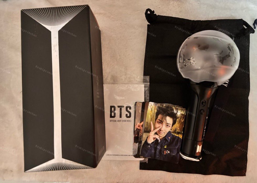 rinaqrim's tweet photo. wts / พร้อมส่ง

แท่งไฟ Army bomb Ver.3
มีตำหนิสติ๊กเกอร์ข้างบงเปิดเล็กน้อย+สภาพกล่องมอมหน่อยค่ะ (ไม่เคยใช้เอาไว้โชว์เฉยๆ)
เชื่อมต่อปกติ✅
ได้ของครบ✅
ราคา 750 ส่งฟรี

แอคเดียวกับแอค@rubiprimchan ka แอคนี้โดนปิดกันคับㅠㅠ

#ตลาดนัดบังทัน #ตลาดนัดbts #แท่งไฟบังทัน #BTS_WORLDTOUR https://t.co/aAKMkSjRpk
