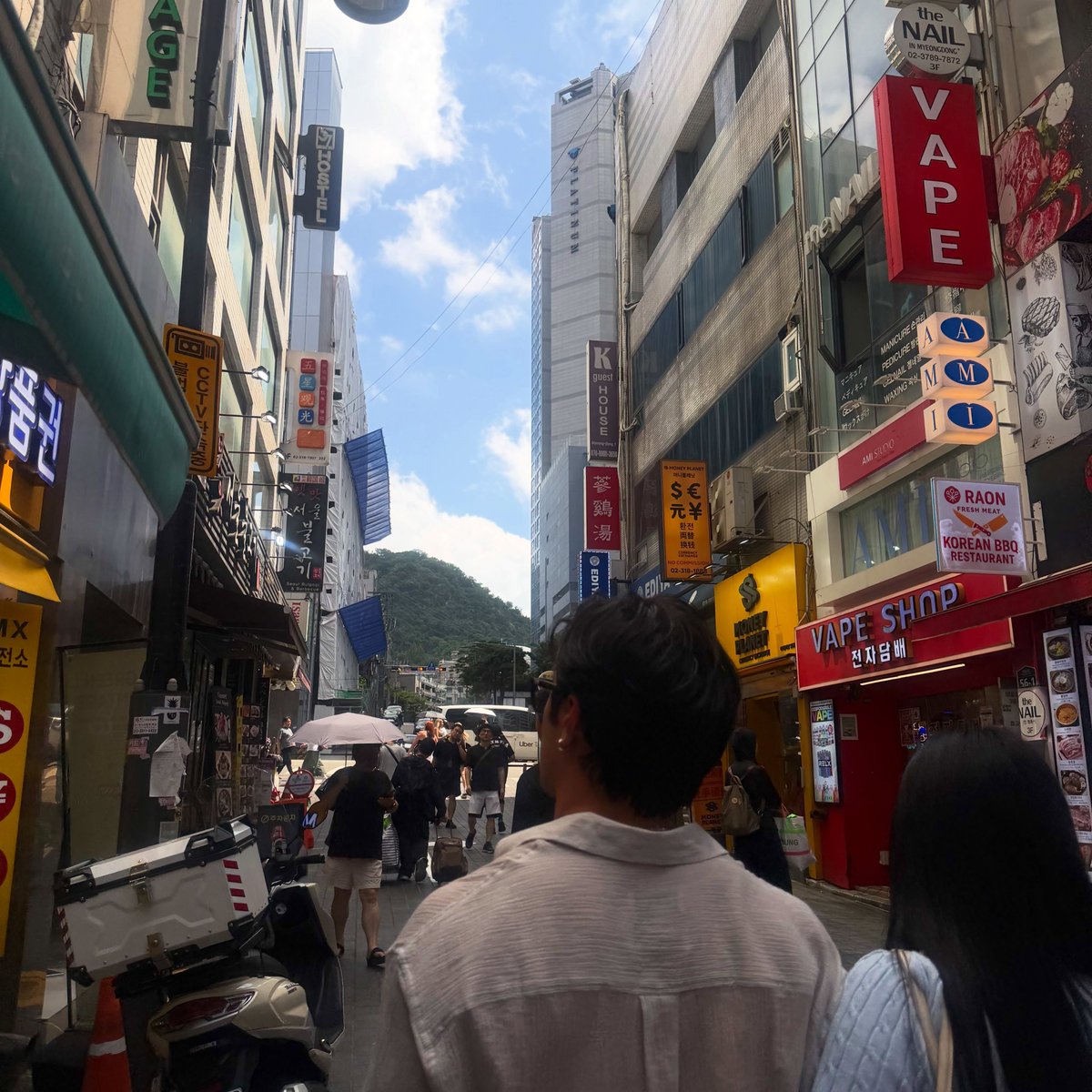 hudsonwonline's tweet photo. More of Hudson Williams in Seoul, Korea 🇰🇷 (via neoncomplex) https://t.co/eu3gUohmMh