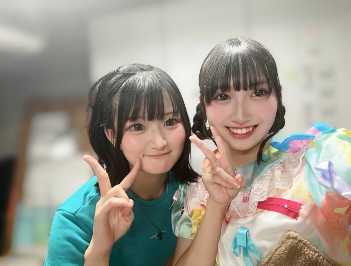 ijigen_pd_yua's tweet photo. 👾永遠のセツナｻﾝ🪽

ELLAちゃんとうーたんとパシャリ❤️💙
めっちゃダンス激うまでSEハマっちゃうね💕︎

お話もできて嬉しかった！🦉🌸
また一緒になったときはよろしくです(՞. .՞)🧡

 #異次元ポケットドール #春野結彩 
#永遠のセツナ #エラ見ろ #うたむの沼は無限大 https://t.co/emFcLcJpWG