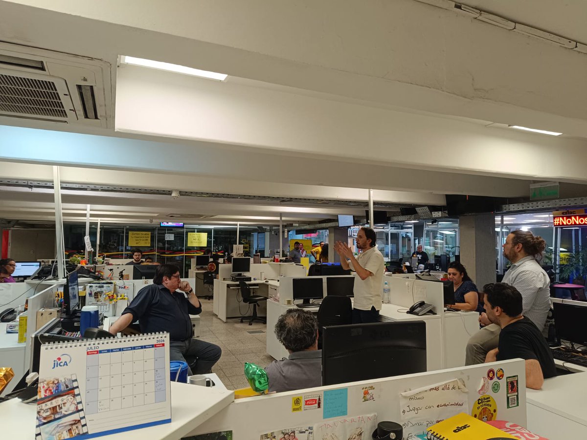 AbcPeriodistas's tweet photo. Entregamos dictamen jurídico sobre el artículo 29 del CCT

Hoy realizamos el quinto día de asamblea permanente en la redacción de ABC Color denunciando el incumplimiento del Contrato Colectivo de Trabajo (CCT) con el no reconocimiento del artículo 29. https://t.co/VmHiiZwpg5