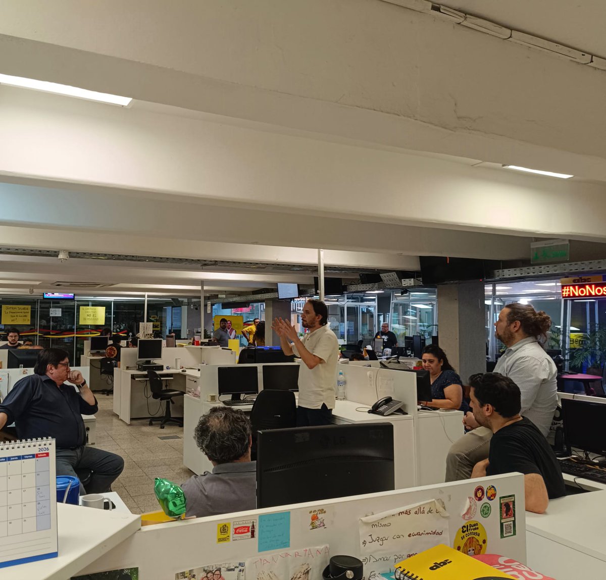 AbcPeriodistas's tweet photo. Entregamos dictamen jurídico sobre el artículo 29 del CCT

Hoy realizamos el quinto día de asamblea permanente en la redacción de ABC Color denunciando el incumplimiento del Contrato Colectivo de Trabajo (CCT) con el no reconocimiento del artículo 29. https://t.co/VmHiiZwpg5