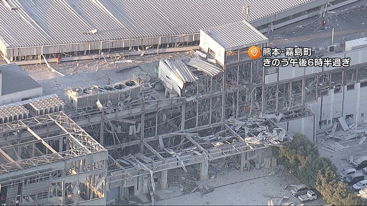 livedoornews's tweet photo. 【熊本地震】爆発があったイオンモール熊本、女性2人死亡・1人心肺停止
https://t.co/sxUusS8huU

熊本県は女性2人の死亡が確認されたと発表。このほか1人が心��停止。安否不明者の数は確認中で、呼びかけに反応がある場所を中心に捜索活動を行っているという。 https://t.co/Qq3zzODUAC