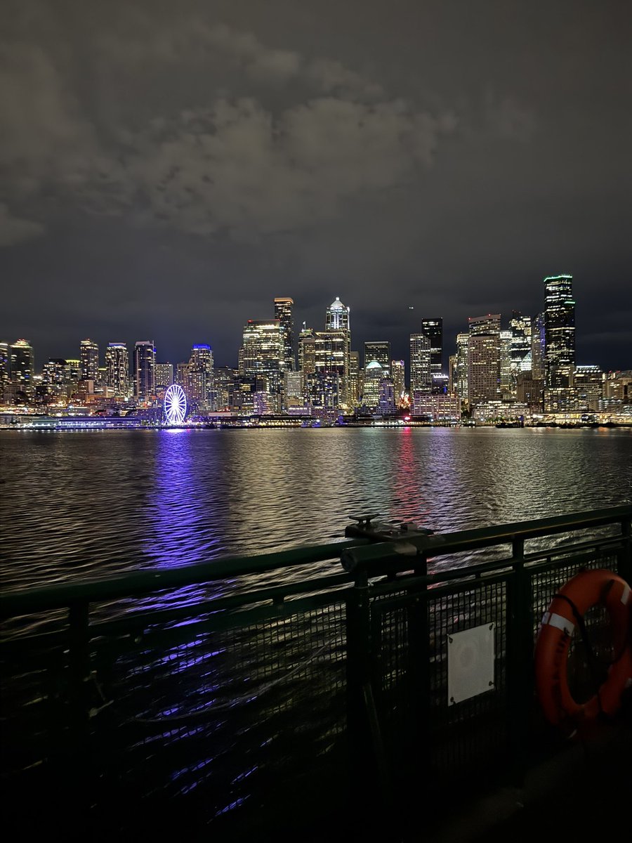 arelooo__'s tweet photo. Seattle Washington 4/10 don’t recommend 📍 https://t.co/9PrfQ8k9Sz