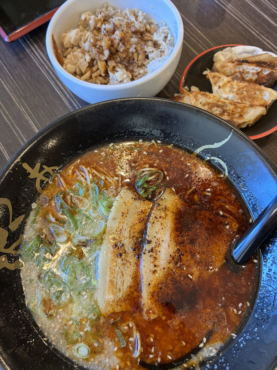Chipopo_DQX's tweet photo. 昔よく行ってたラーメン屋
替え玉10円！

替え玉うまくて、腹いっぱいだったのに普通に食べられた https://t.co/blgGLIuW4l