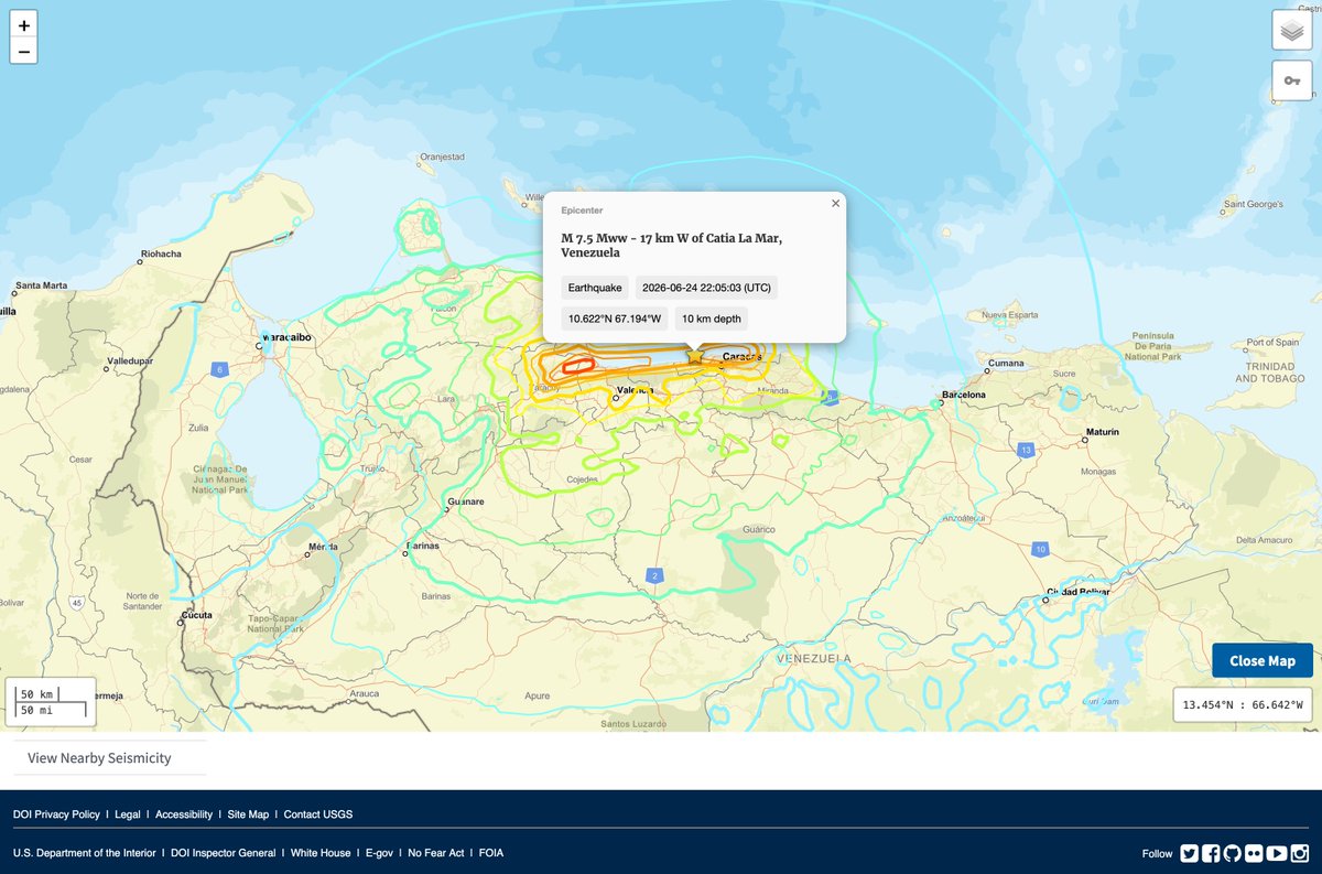 DelmiroDeBarrio's tweet photo. El Servicio Geológico de Estados Unidos (USGS, por sus siglas en inglés) actualizó hoy, 28 de julio, la ubicación del epicentro del segundo terremoto de magnitud 7,5 que sacudió Venezuela el 24 de junio. El organismo indicó que el sismo se ubicó a 17 kilómetros de Catia La Mar, La Guaira (estado Vargas). Asimismo, precisó que este terremoto fue el segundo de un doblete, en el que el sismo precursor de magnitud 7,2 ocurrió 30 segundos antes del evento principal.

En sus estimaciones señalan que la cifra de víctimas fatales podría oscilar entre 10 000 y 50 000 personas.

Enlace al sitio web de USGS.
https://t.co/CM3qrWeRcb