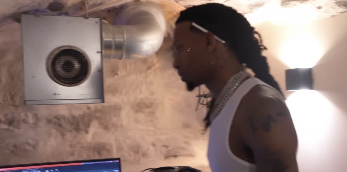 tungtunggodnews's tweet photo. Playboi Carti cave sessions (2023) https://t.co/rZ9Q7Tashs