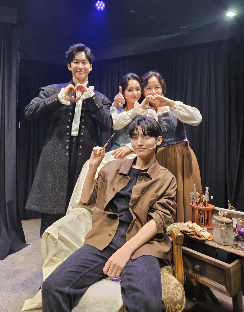 Lyj_archive's tweet photo. #옞카이브 

뮤지컬 소년의 초상 🎨💐

🎨 오늘의 완벽한 초상화
𝐓𝐎𝐃𝐀𝐘‘𝐒 𝐂𝐀𝐒𝐓

로지나 #임예진
마르타 김수
마르첼로 김이담
야코포 윤지성

2026.07.28 - 10.18
대학로 TOM 2관 https://t.co/TJSVcjCnWm
