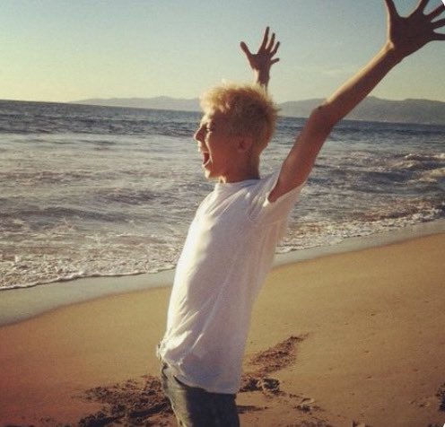 gdboobs's tweet photo. I GOT BIGBANG TICKETS https://t.co/A0qZpyYlYN