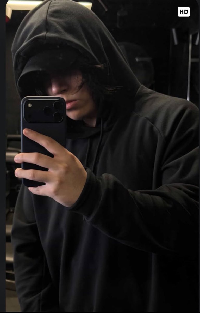 usermindurbuss1's tweet photo. same person btw https://t.co/L1YNxWLDfO